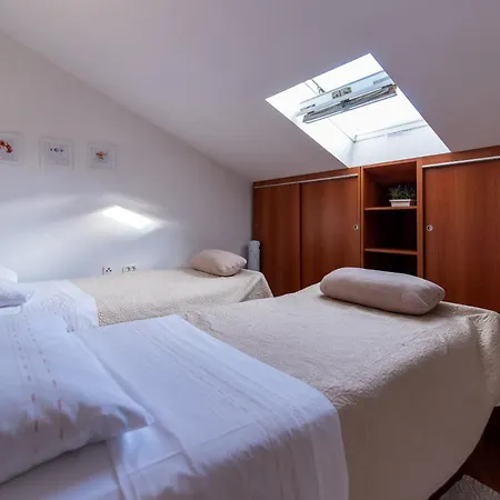 纳特力公寓别墅 扎达尔