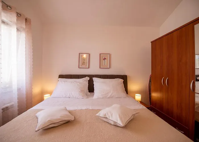 Nataly شقة زادار