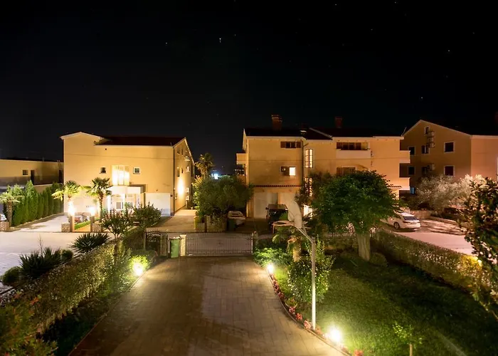 شقة Nataly زادار